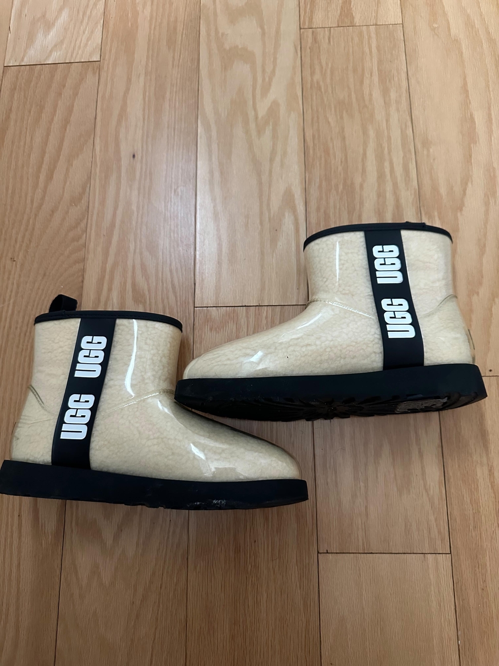 UGG Cream Shearling Ankle Boots with Black Trim and Branded Pull Tab - Picture 3 of 3